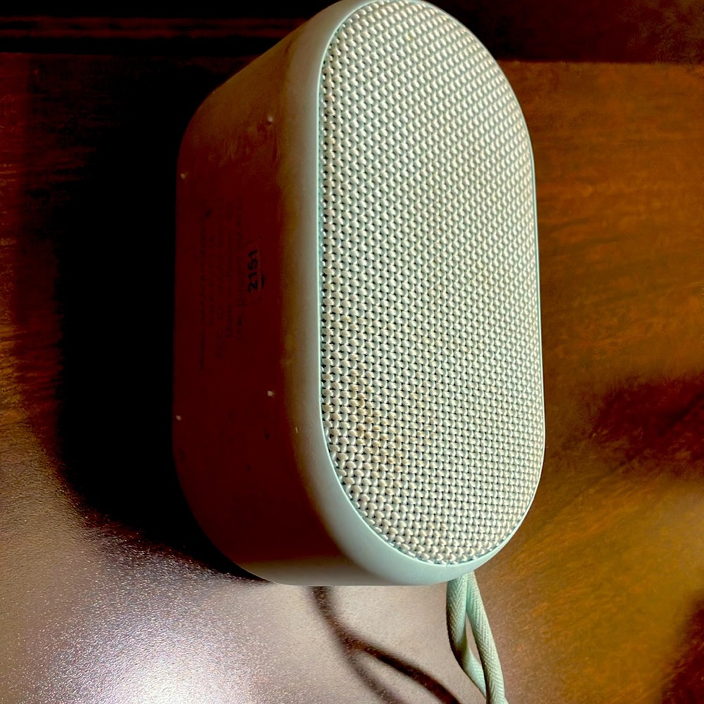 I am selling this small speaker, it is in good condition with charger plays loud